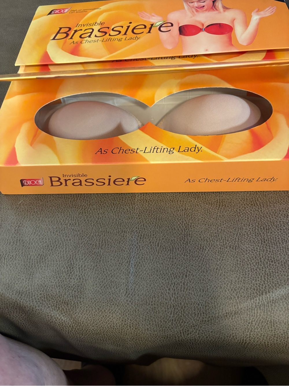 Chest-Lifting Adhesive Bra - Beige